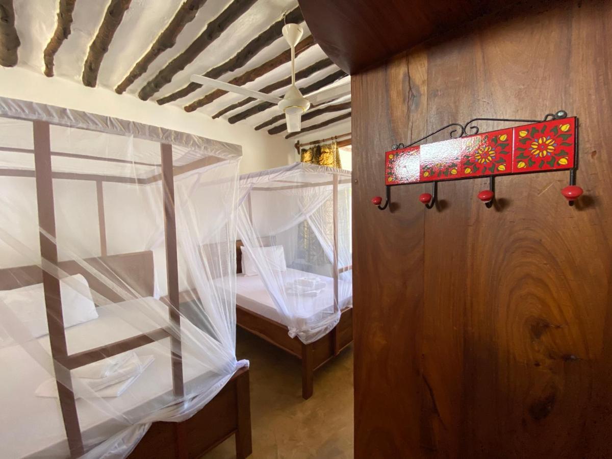 Zuzanu House Bed & Breakfast Нунгви Екстериор снимка