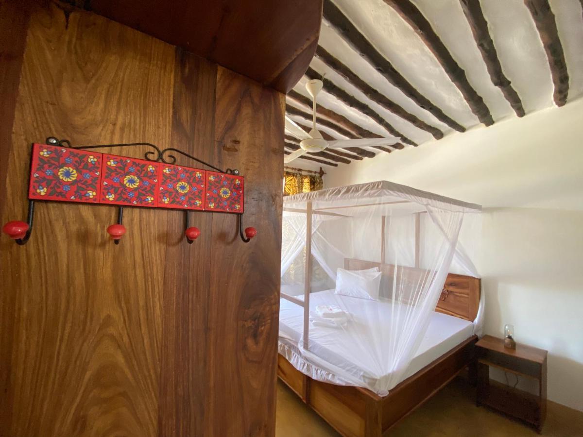 Zuzanu House Bed & Breakfast Нунгви Екстериор снимка